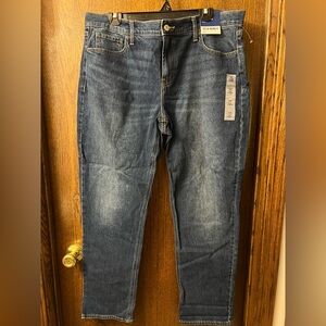 Women’s mid rise wow boyfriend ankle jeans